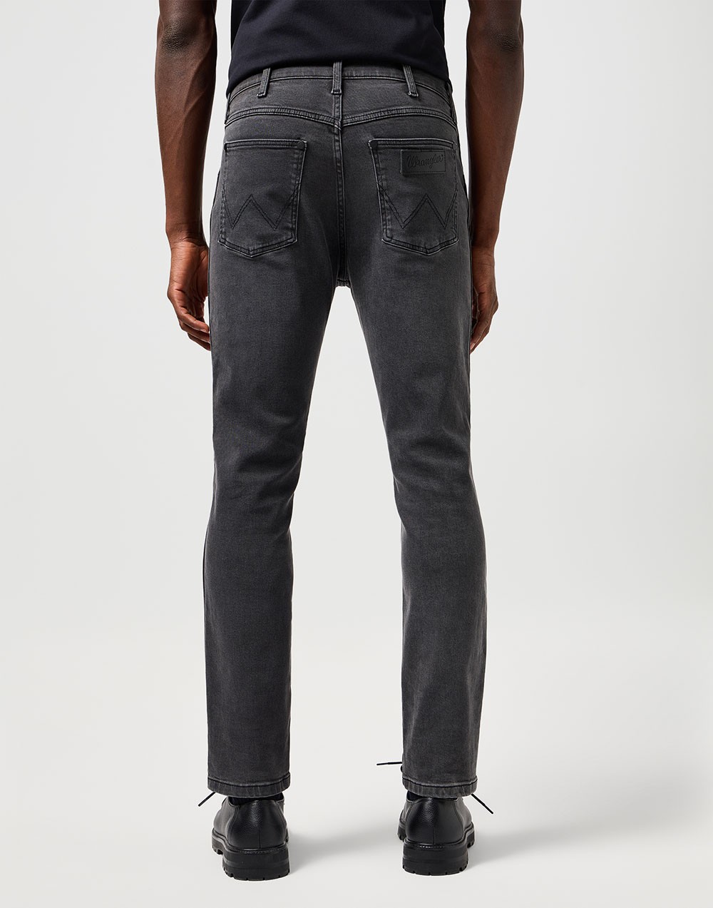Jeansy Wrangler Larston 112362433 Whispered Wash