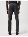 Jeansy Wrangler Larston 112362433 Whispered Wash