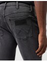 Jeansy Wrangler Larston 112362433 Whispered Wash