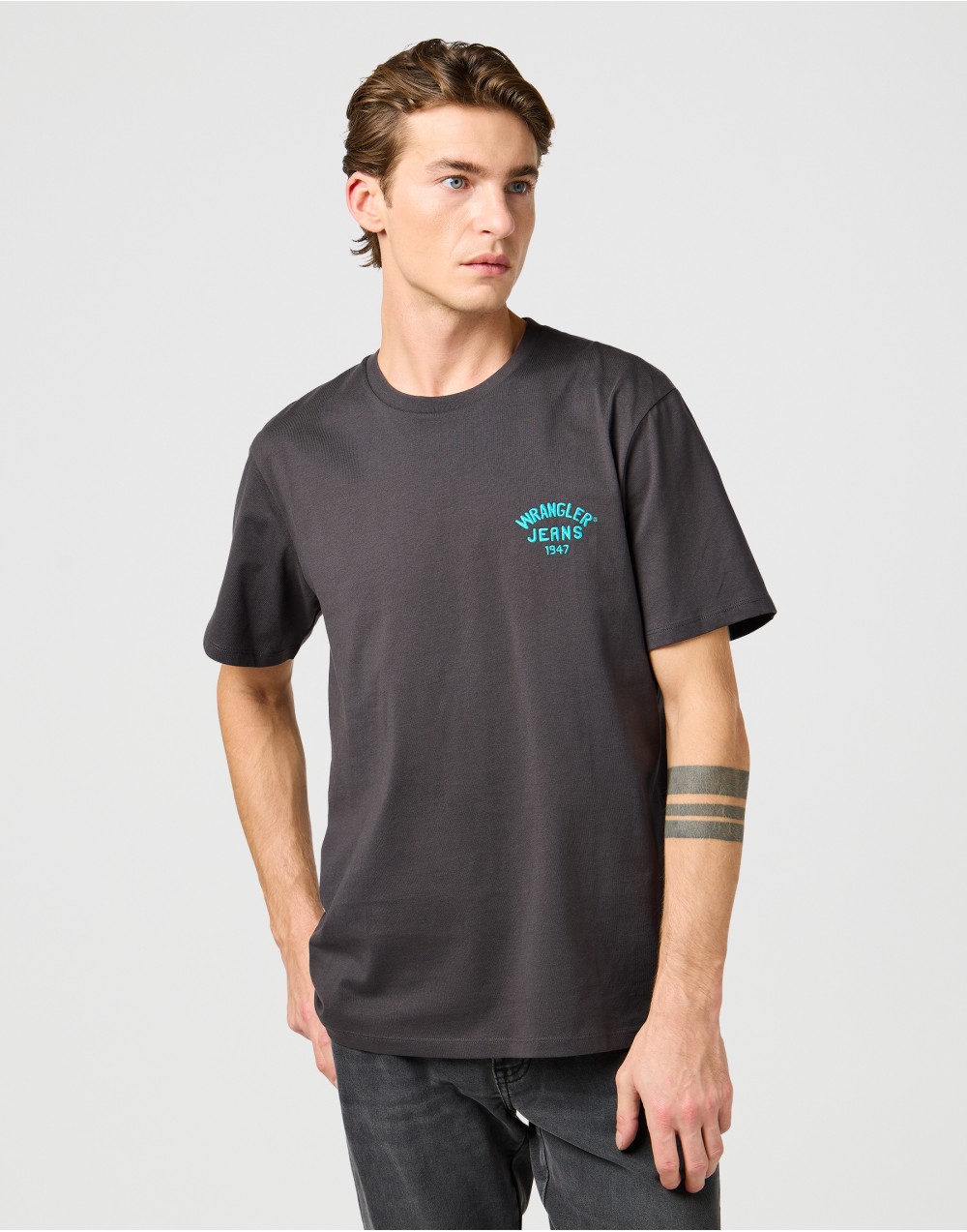T-shirt Wrangler SMALL LOGO TEE Faded Black 112362800