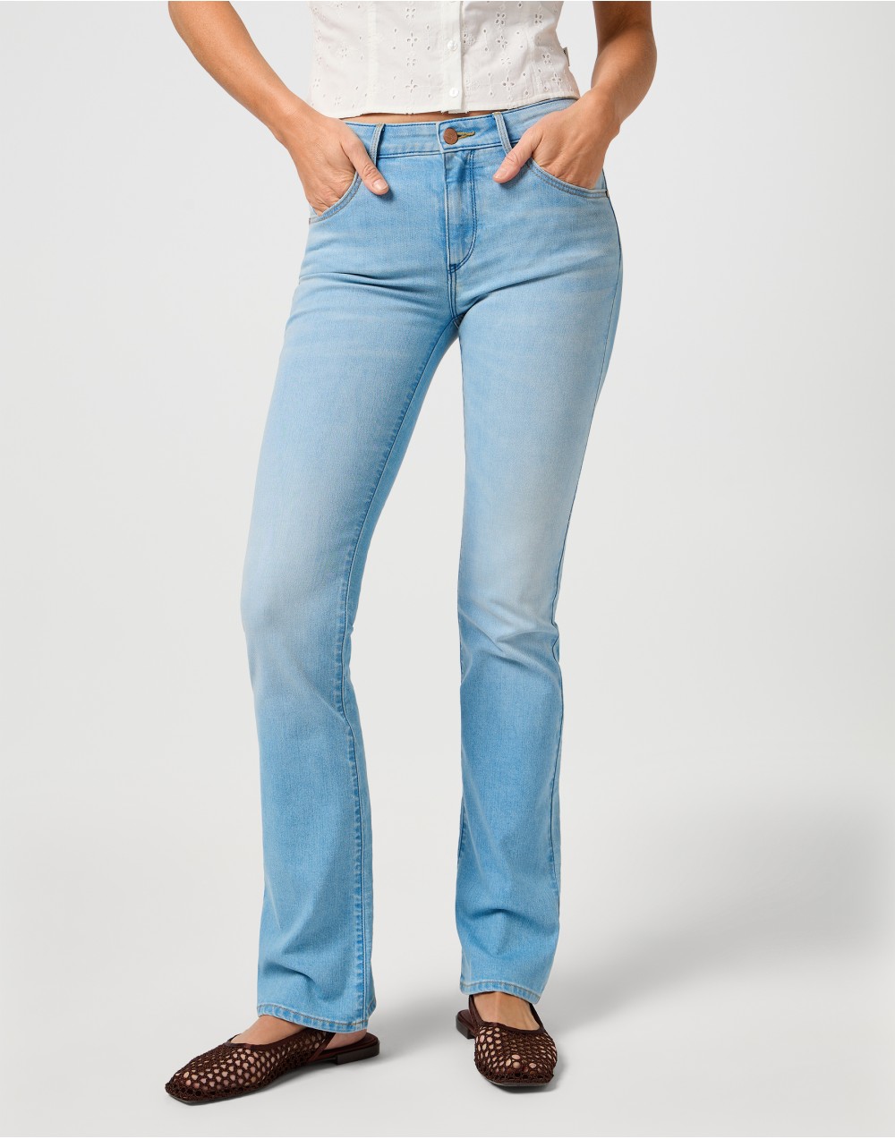 Jeansy Wrangler Bootcut Pale & Worn 112364509