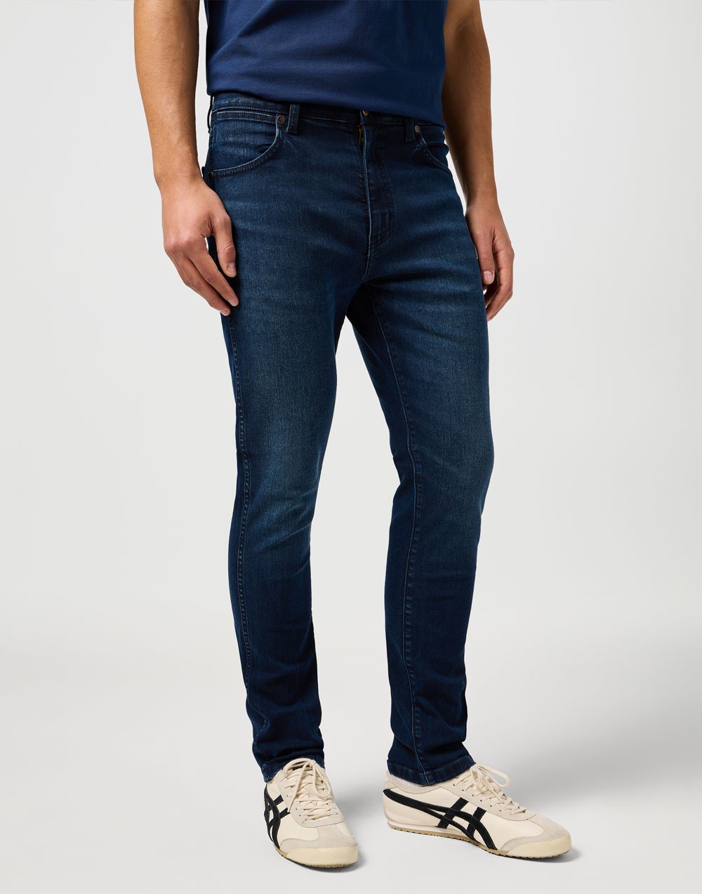 Jeansy Wrangler Larston Sapphire Stone 112362455
