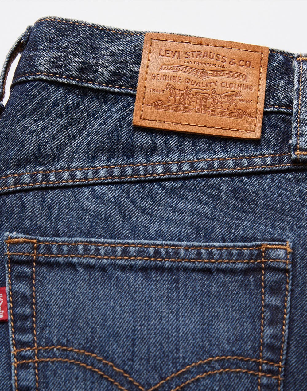 Szorty Levi's® Rolled 80S Mom Short Taking The Stairs A5564 0004