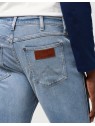 Jeansy Wrangler Greensboro 112370850 Light Grey