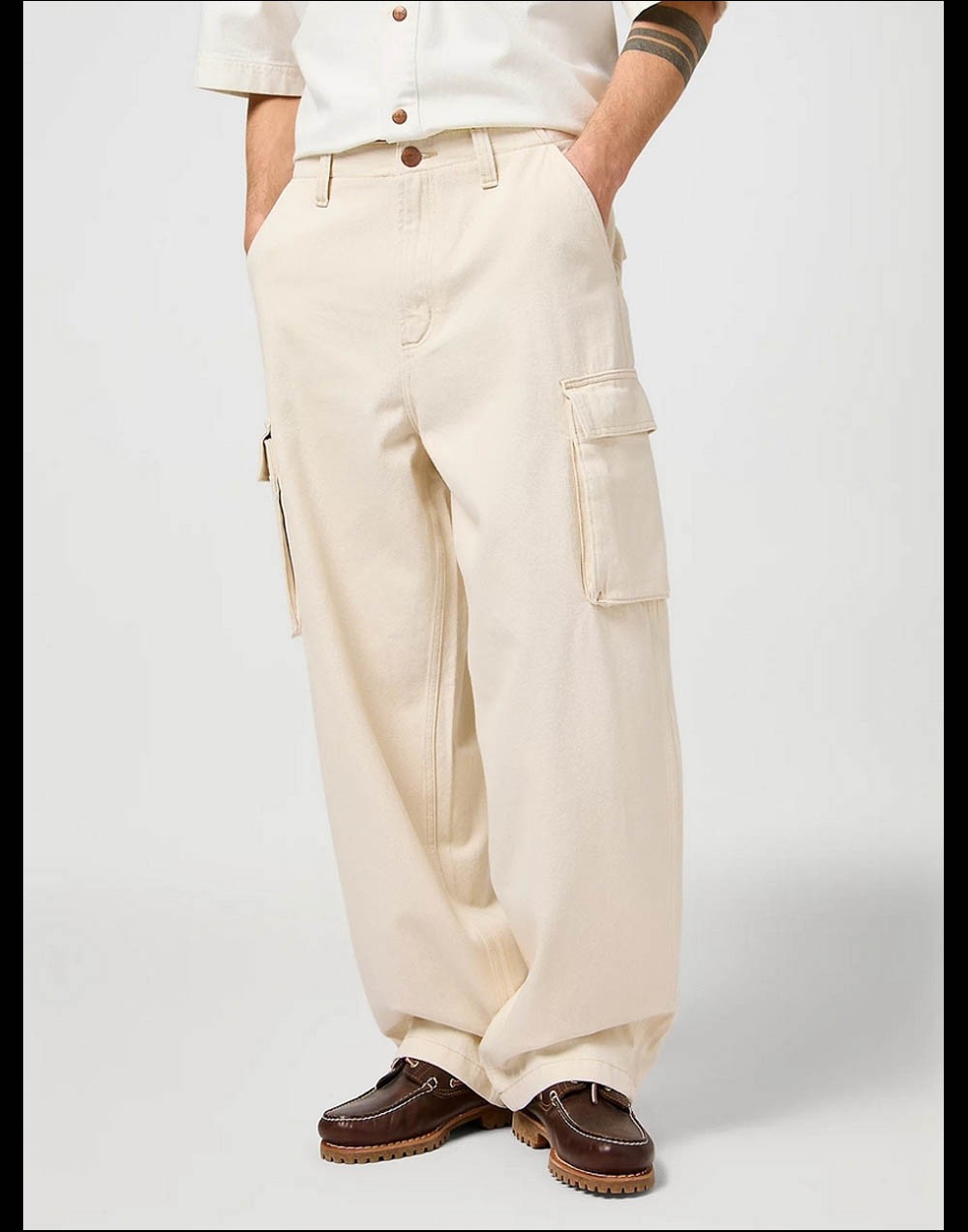 Wrangler Spodnie Męskie CJ Loose Cargo Ecru 112362500