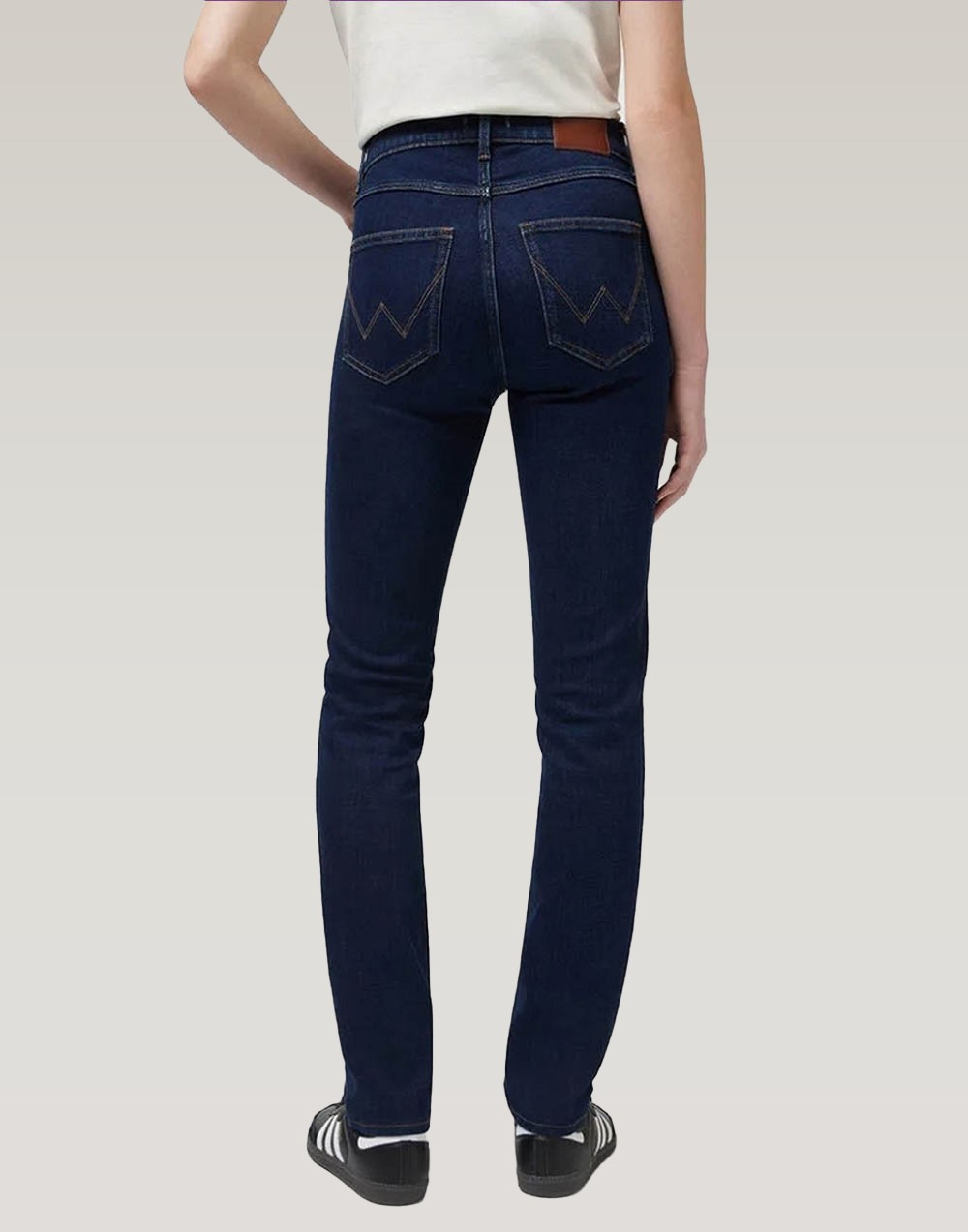 Jeansy Wrangler Slim 112352574 Dark Wash
