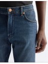 Jeansy Wrangler Larston 112388216 Moonlit